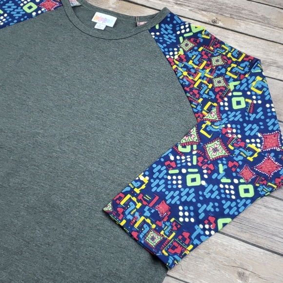 LuLaRoe Tops - NWT Lularoe Large Randy Raglan Top